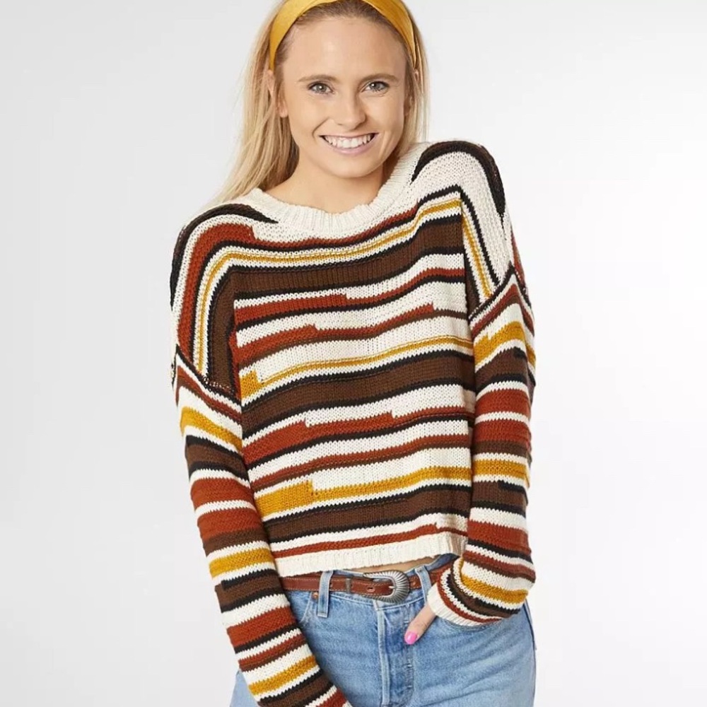 White Crow Lenora Cropped
Sweater